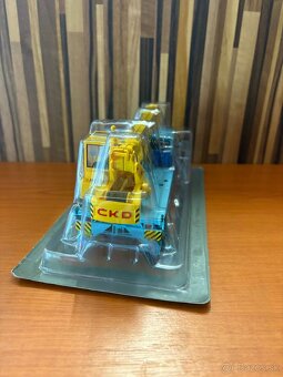 Tatra 813 4x4 AD 125 DeAgostini - 3