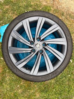 Zimné pneumatiky Goodyear 225/40 R18 - 3