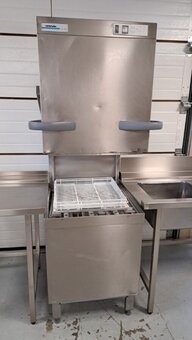 Průchozí korbová myčka Winterhalter GS 502 - 3