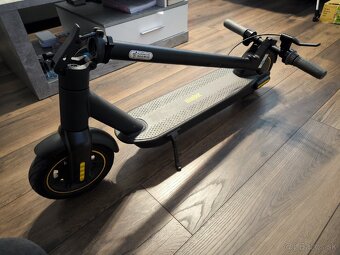 El. kolobezka Segway Ninebot Max G30 - 3
