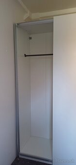 Kvalitná šatníkovä skriňa IKEA vo výbornom stave - 3