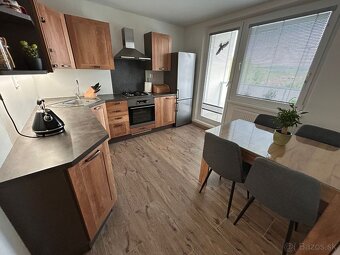NA PREDAJ 3.izbový byt Trenčín, Halalovka, 75m2, lodžia - 3