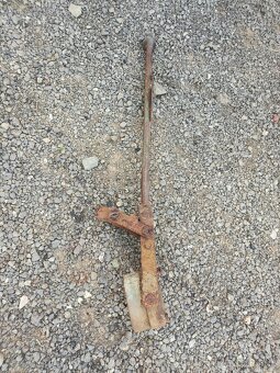 Páka uzávierky Zetor super 50 - 3