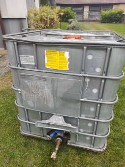 Predám 1000 litrovú nádrž. - 3