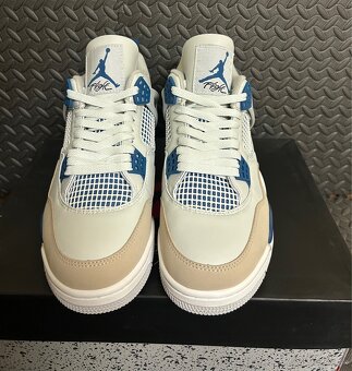 Jordan 4 - 3