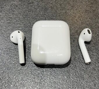 Predám iPhone 8 64Gb+AirPods - 3