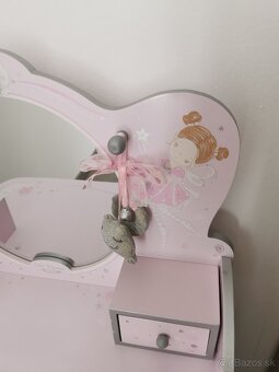 Detsky kozmeticky stolik - 3