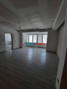 Veľkometrážny priestranný 2+1 izbový byt - predaj - 3