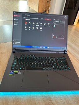 Herný notebook ASUS ROG Strix G18 s Intel Core i9 a RTX 4060 - 3