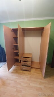 Šatníková skriňa so zrkadlom REZERVACIA - 3