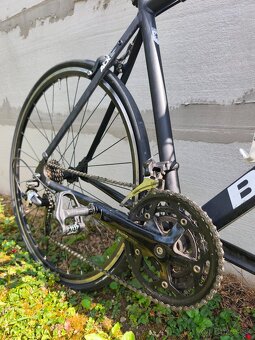 Cestný bicykel s karbón vidlicou triban 500 - 3