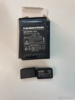 Nabíjačka Godox VC26 , VC18 - 3