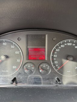 VW Touran 1.6 FSI – 7 miest, STK 11/2027, benzín - 3