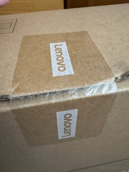 Lenovo ThinkVision P34WD-40 - 3