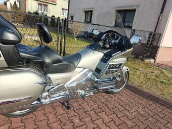 Honda GL 1800 Goldwing - 3