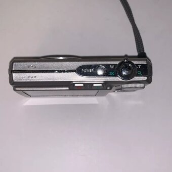 Olympus FE-220 Digital Camera 7.1MP - 3