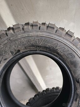 Predám pneumatiky 265/70r16 - 3