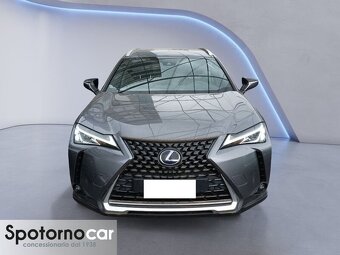 Lexus UX - 3