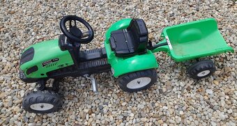 Predám detský šlapací traktor s vlečkou - 3