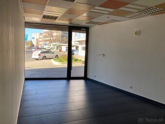 Obchodný, kancelársky priestor v centre Partizánskeho - 3