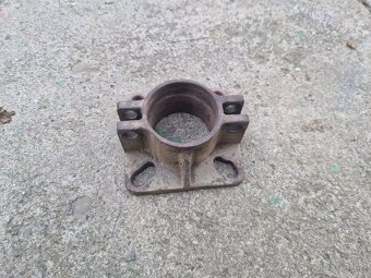 Zetor - Kryt vývodového hriadeľa UR1 - 3