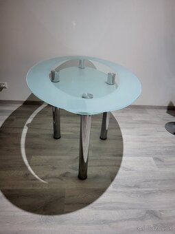 Jedálenský stôl - 3