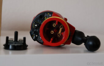 Podvodný S-TTL blesk Inon S2000 - 3