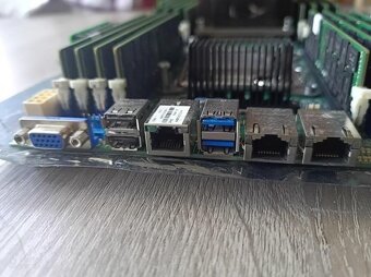 Intel Server S2600CW LGA 2011-3 - 3