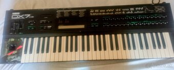 Predám Yamaha dx7 II d + karta - 3