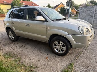 Predám Hyundai Tucson crdi 4x4 - 3