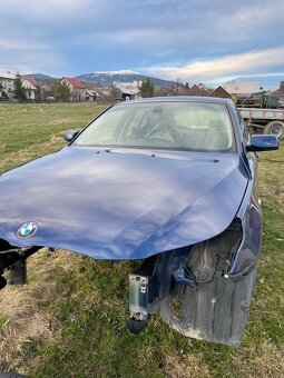 Predám rozpredám karosériu bmw e60 530d - 3