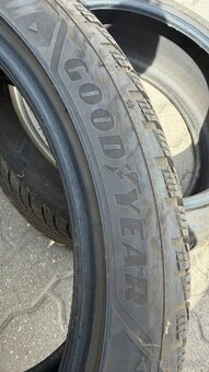 ❄️2ks zimné 235/40 r19 - 3