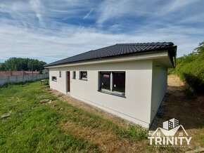 Na predaj 4-izbová novostavba rodinného domu v obci Semerovo - 3
