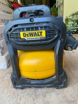 Dewalt AKU kompresor DCC1054 - na náhradné diely - 3