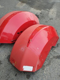 Predám použité blatníky na zetor forterra - 3