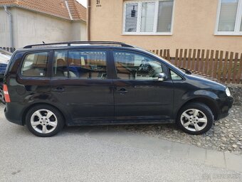 Volkswagen Touran - 3