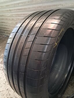 Goodyear letné 275/40/R18 - 3