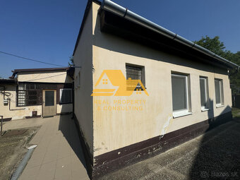 Predám dom vhodný na podnikateľské účely vo Dvoroch nad Žita - 3