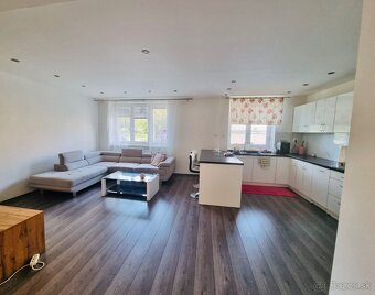 Veľký 2 izbový tehlový byt širšie centrum - 3