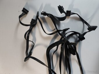 ATX Zdroj Evolveo FX650 650W 80+ Bronze - 3