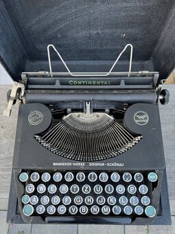VINTAGE KUFRÍKOVÝ PÍSACÍ STROJ CONTINENTAL - 3