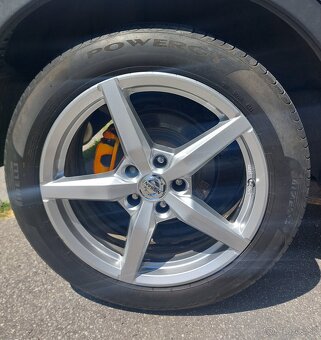 5x1114.3 R18 8j ET 40 st 66.1 - 3