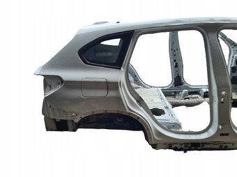 časti karoserie BMW F48 X1 2016 prah stlpik blatnik - 3