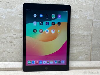 Apple iPad (6. generácia) Cellular 32 GB Space Gray - 3