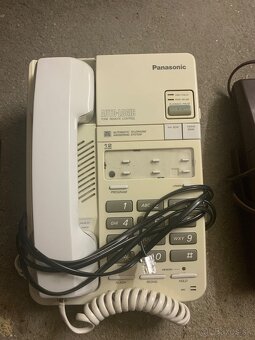 Predam retro telefony - 3