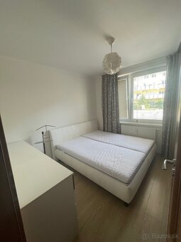 Priestranný 4izbový byt 120m2 s krytým parkovaním pre 2 autá - 3