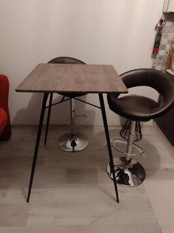 Stôl + barové stoličky - 3