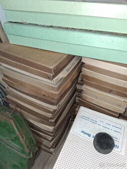 Vlajky,plagaty,mapy,stoličky - 3