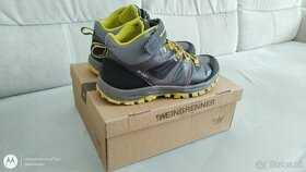 Predám členkovú chlapčenskú obuv veľ. 38. - 3