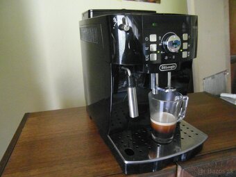 DeLonghi Magnifica S - 3